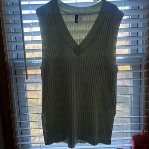 Sweater vest top